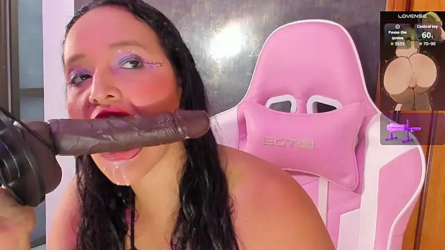 Snapshot of dalia_roses chatting on 12.04.25 dalia roses online show from 12.04.25