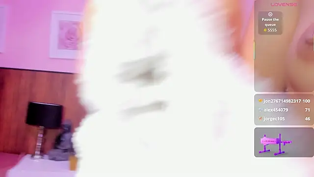 Snapshot of dalia_roses chatting on 12.14.25 dalia roses online show from 12.14.25