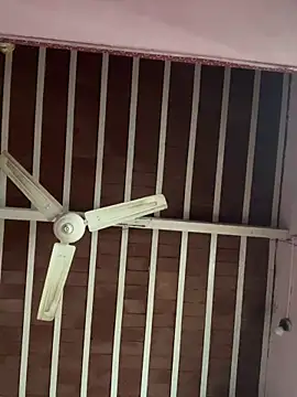 Snapshot of amitsharma7868 chatting on 11.20.25 amitsharma7868 online show from 11.20.25