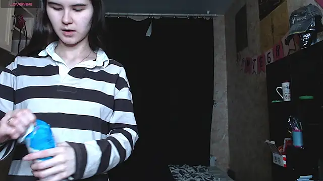 litle owl online show from 10.03.25