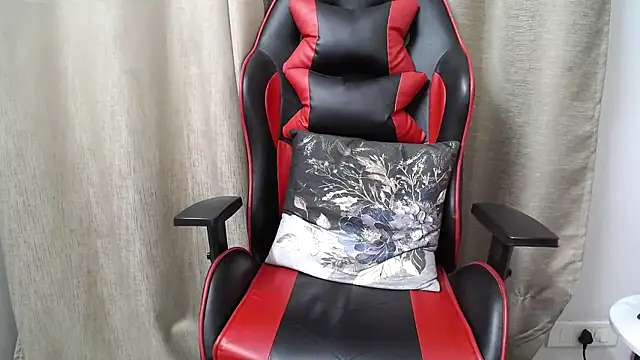 Snapshot of niya-cute chatting on 01.17.26 niya-cute online show from 01.17.26