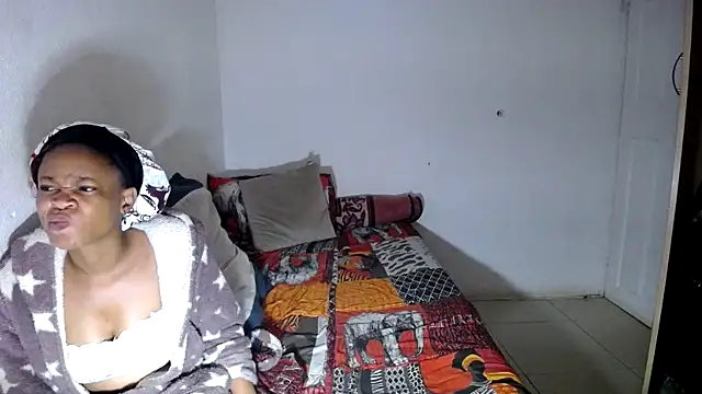 EbonyEssence online show from 04.11.26