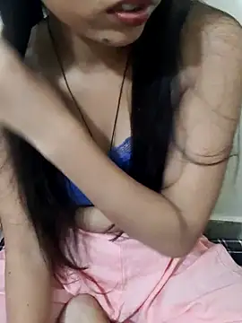 Snapshot of Naira-Tripathi chatting on 10.08.25 Naira-Tripathi online show from 10.08.25