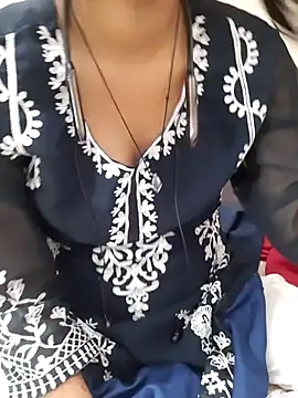 Snapshot of Naira-Tripathi chatting on 10.18.25 Naira-Tripathi online show from 10.18.25