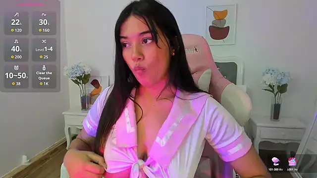 Snapshot of Shaleena_ chatting on 11.29.25 Shaleena online show from 11.29.25