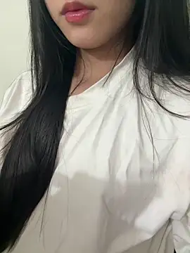 Snapshot of Desi_sara chatting on 11.11.25 Desi sara online show from 11.11.25