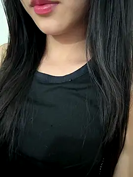 Snapshot of Desi_sara chatting on 12.16.25 Desi sara online show from 12.16.25