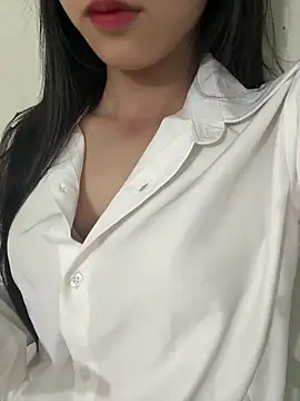 Snapshot of Desi_sara chatting on 04.21.26 Desi sara online show from 04.21.26
