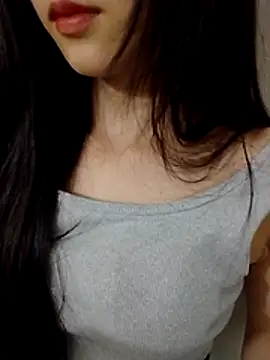 Snapshot of Desi_sara chatting on 05.18.26 Desi sara online show from 05.18.26