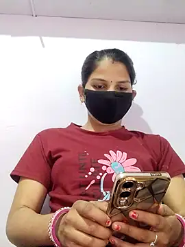 poojam93 online show from 10.05.25