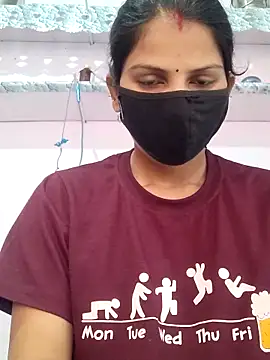 poojam93 online show from 11.21.25