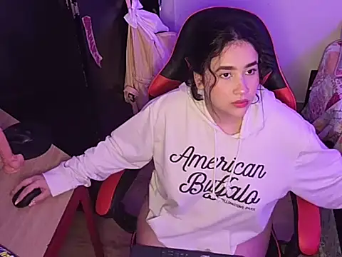 Snapshot of ChloeSnoww chatting on 10.02.25 ChloeSnoww online show from 10.02.25