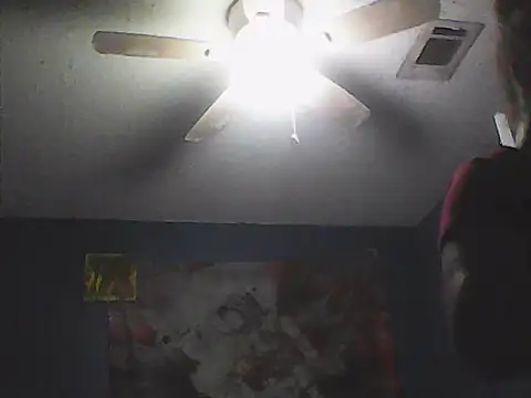 sarahkat86 online show from 10.30.25