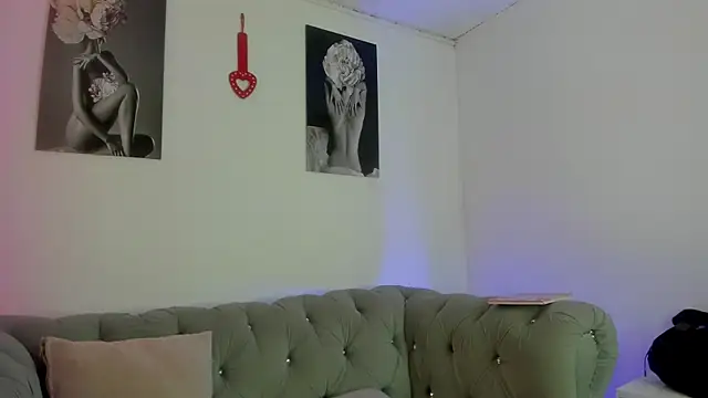 Jade rey  online show from 12.18.25