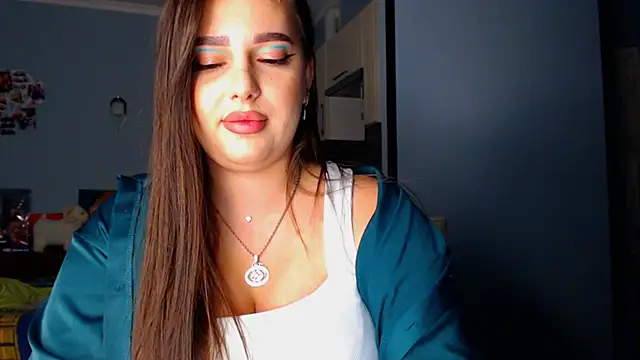 NikiWhite online show from 09.14.25