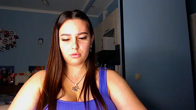 NikiWhite online show from 09.18.25