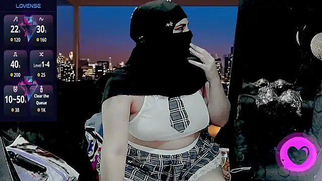 SultanaLayla online show from 11.12.25