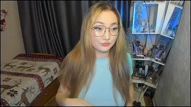 lyra x online show from 01.06.26