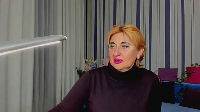 MilanaAlvis online show from 10.28.25