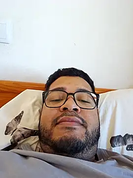 EbanoENeves69 online show from 11.18.25