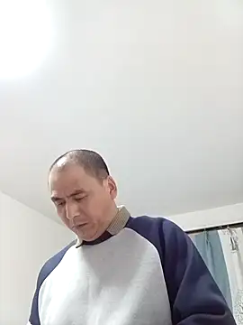 Snapshot of CWQ123 chatting on 10.23.25 CWQ123 online show from 10.23.25