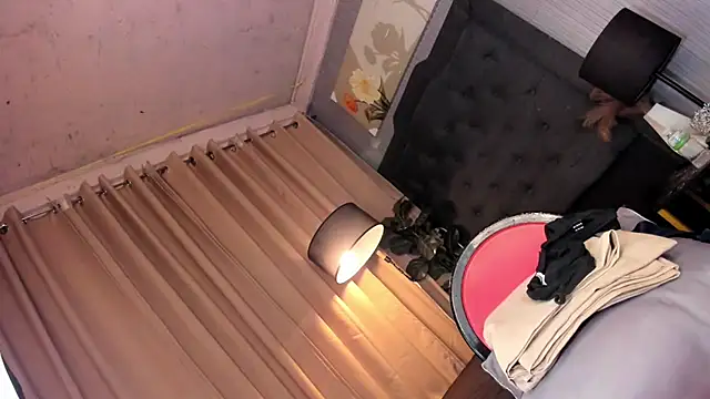 asiangorgeouspetite online show from 11.24.25