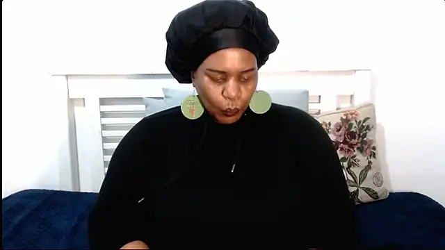 SplendidThalita online show from 10.21.25