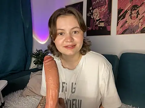 MoonIvy  online show from 09.14.25