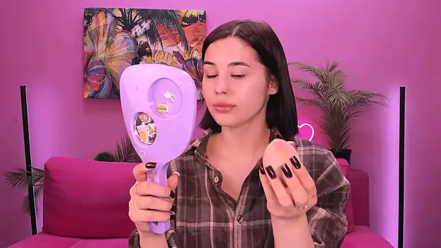 lil angel  online show from 11.23.25