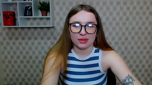 JuliaTopp  online show from 03.01.26