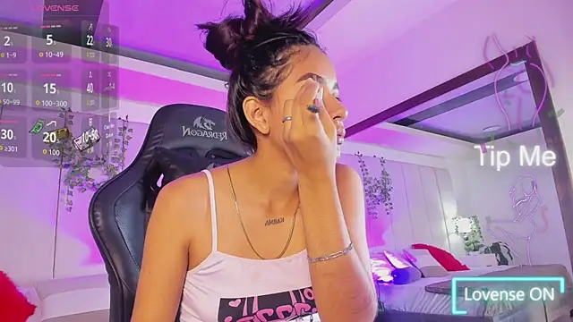 Snapshot of mia_rousse25 chatting on 02.17.26 mia rousse25 online show from 02.17.26