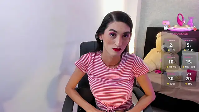 Snapshot of lily_cash1 chatting on 11.27.25 lily cash1 online show from 11.27.25