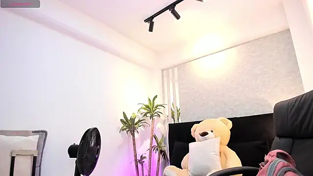 Snapshot of lily_cash1 chatting on 01.07.26 lily cash1 online show from 01.07.26