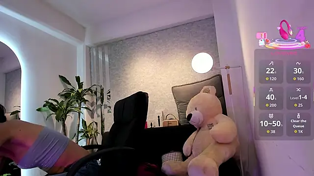 Snapshot of lily_cash1 chatting on 02.16.26 lily cash1 online show from 02.16.26