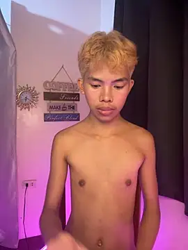 Snapshot of urcumjp chatting on 11.24.25 urcumjp online show from 11.24.25