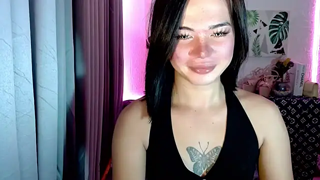 Snapshot of _SexyButterfly chatting on 10.12.25  SexyButterfly online show from 10.12.25