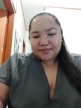 LianaCruzado online show from 04.21.26