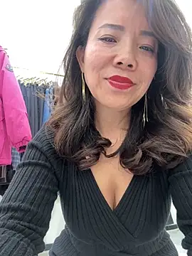 anna yngs online show from 11.09.25