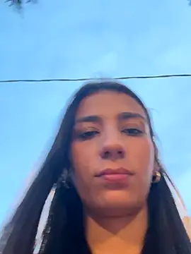 Snapshot of -juicy_ chatting on 11.09.25 -juicy online show from 11.09.25