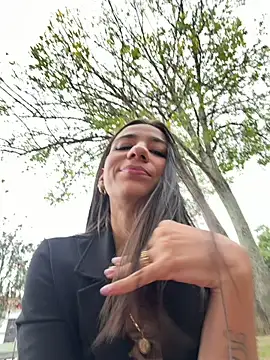 Snapshot of -juicy_ chatting on 02.08.26 -juicy online show from 02.08.26