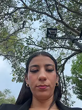 Snapshot of -juicy_ chatting on 02.19.26 -juicy online show from 02.19.26