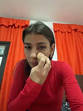 Snapshot of -juicy_ chatting on 02.23.26 -juicy online show from 02.23.26