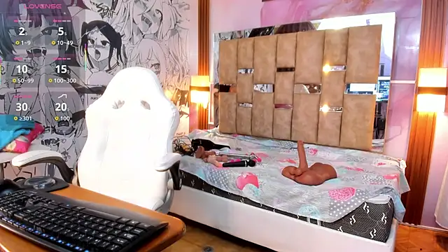 Snapshot of Lena_Bdsm chatting on 09.26.25 Lena Bdsm online show from 09.26.25