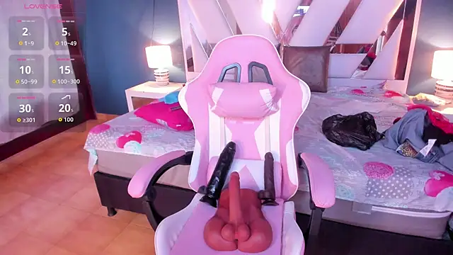 Snapshot of Lena_Bdsm chatting on 10.30.25 Lena Bdsm online show from 10.30.25