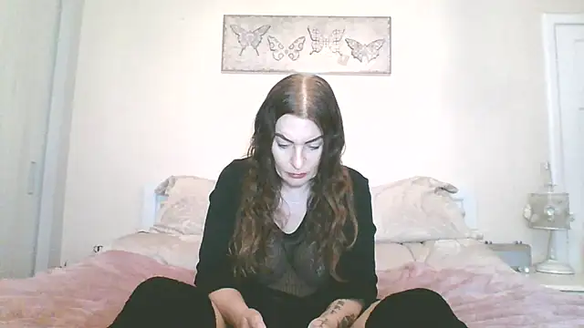 Snapshot of EllaKent chatting on 01.15.26 EllaKent online show from 01.15.26