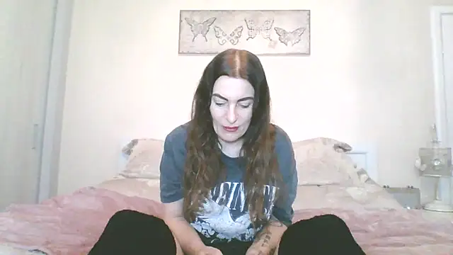 Snapshot of EllaKent chatting on 01.19.26 EllaKent online show from 01.19.26