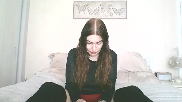 Snapshot of EllaKent chatting on 02.22.26 EllaKent online show from 02.22.26