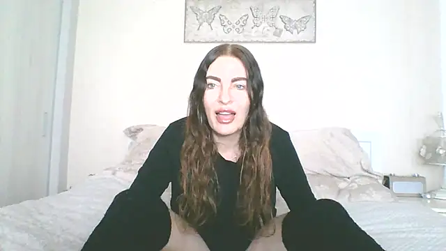 Snapshot of EllaKent chatting on 02.24.26 EllaKent online show from 02.24.26