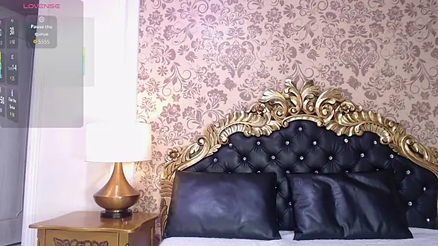 VioletLux online show from 11.15.25