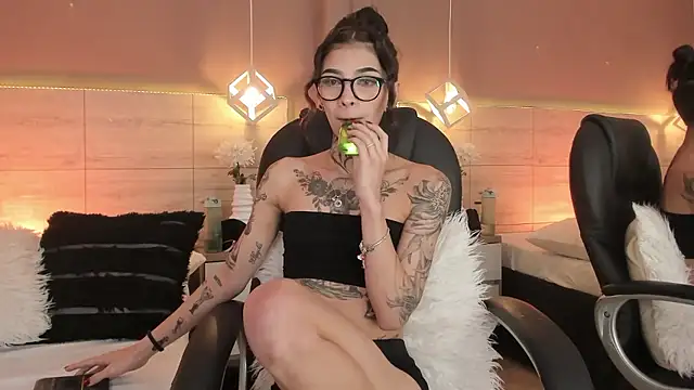 Snapshot of aa_lunit chatting on 01.16.26 aa lunit online show from 01.16.26